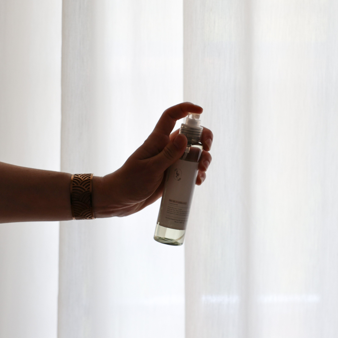 EUROTRIBUNE - Les Bougies de Léa lance “Coton floral”, une brume d'ambiance parfumée végétale et écoresponsable pour sublimer chaque intérieur