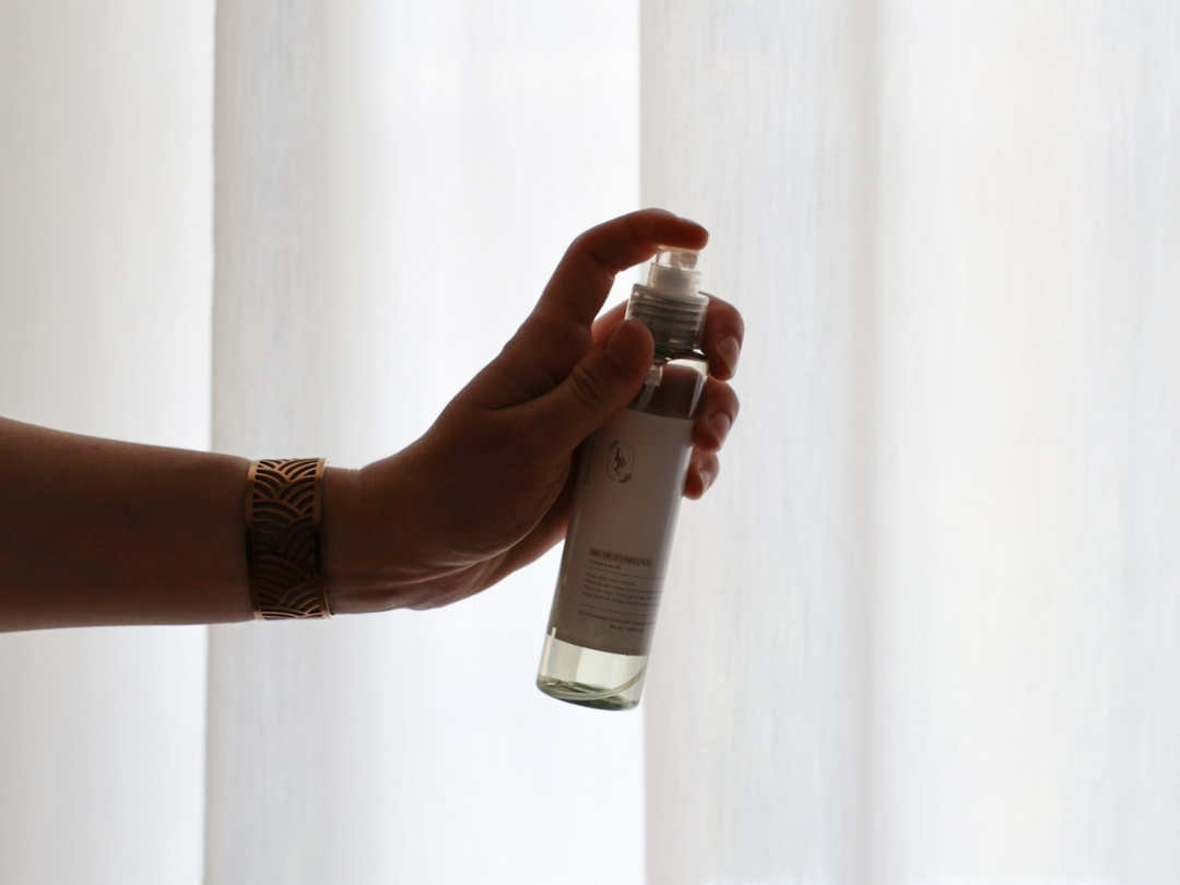 EUROTRIBUNE - Les Bougies de Léa lance “Coton floral”, une brume d'ambiance parfumée végétale et écoresponsable pour sublimer chaque intérieur
