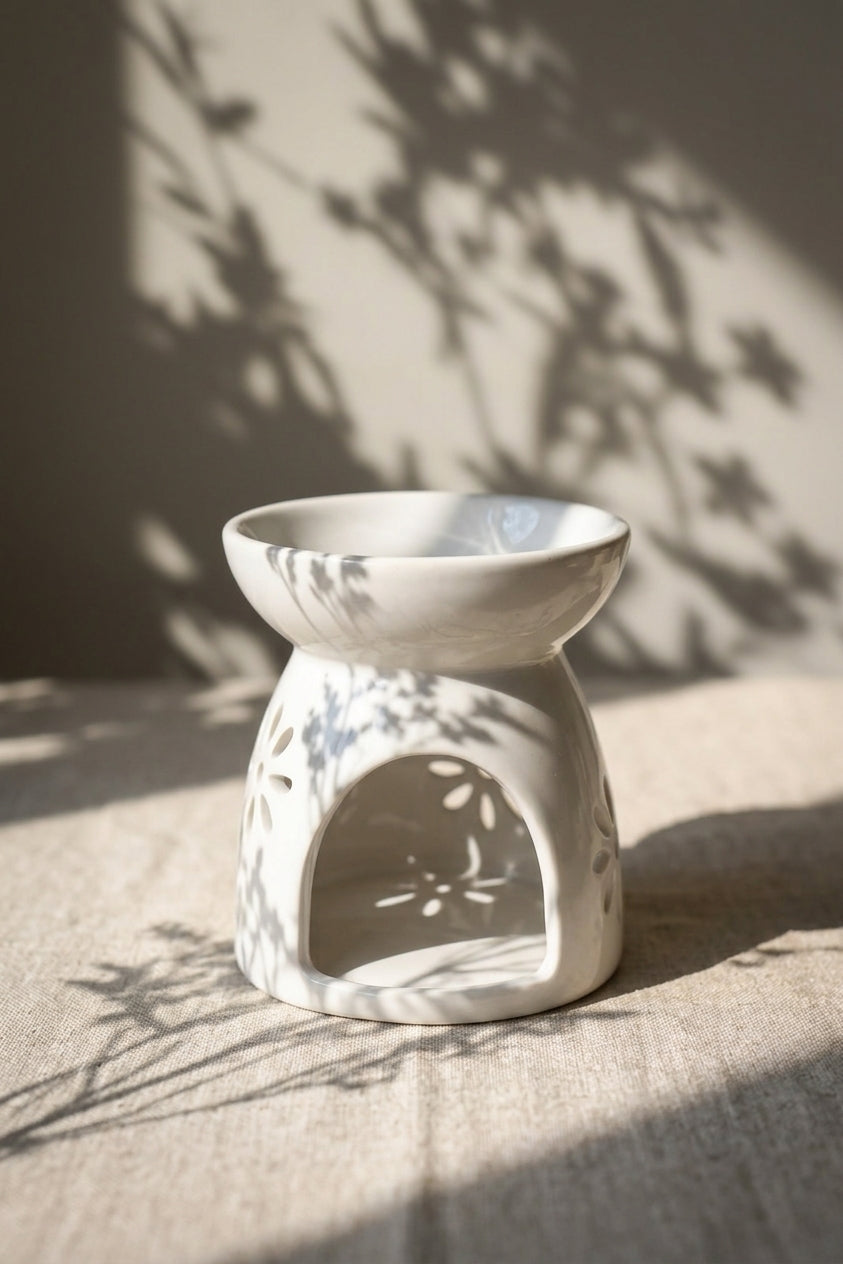 Brûle-parfum blanc céramique fleurs ajouré LBL