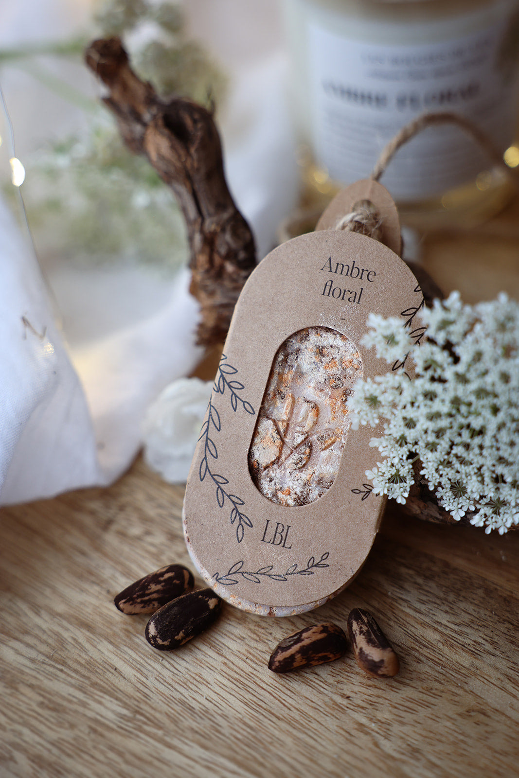 Suspension végétale artisanale parfumée Ambre Floral LBL pour parfumer penderie et dressing